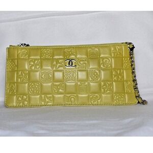 Chanel Women O-Zip Pouch Clutch Mini Bag Chartreuse Embossed Icon Motif Lambskin